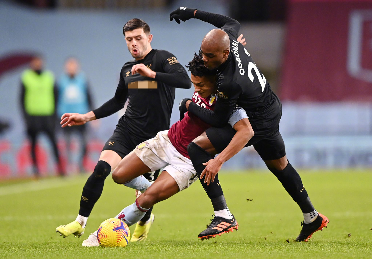 尤其是在球 尤其是在球